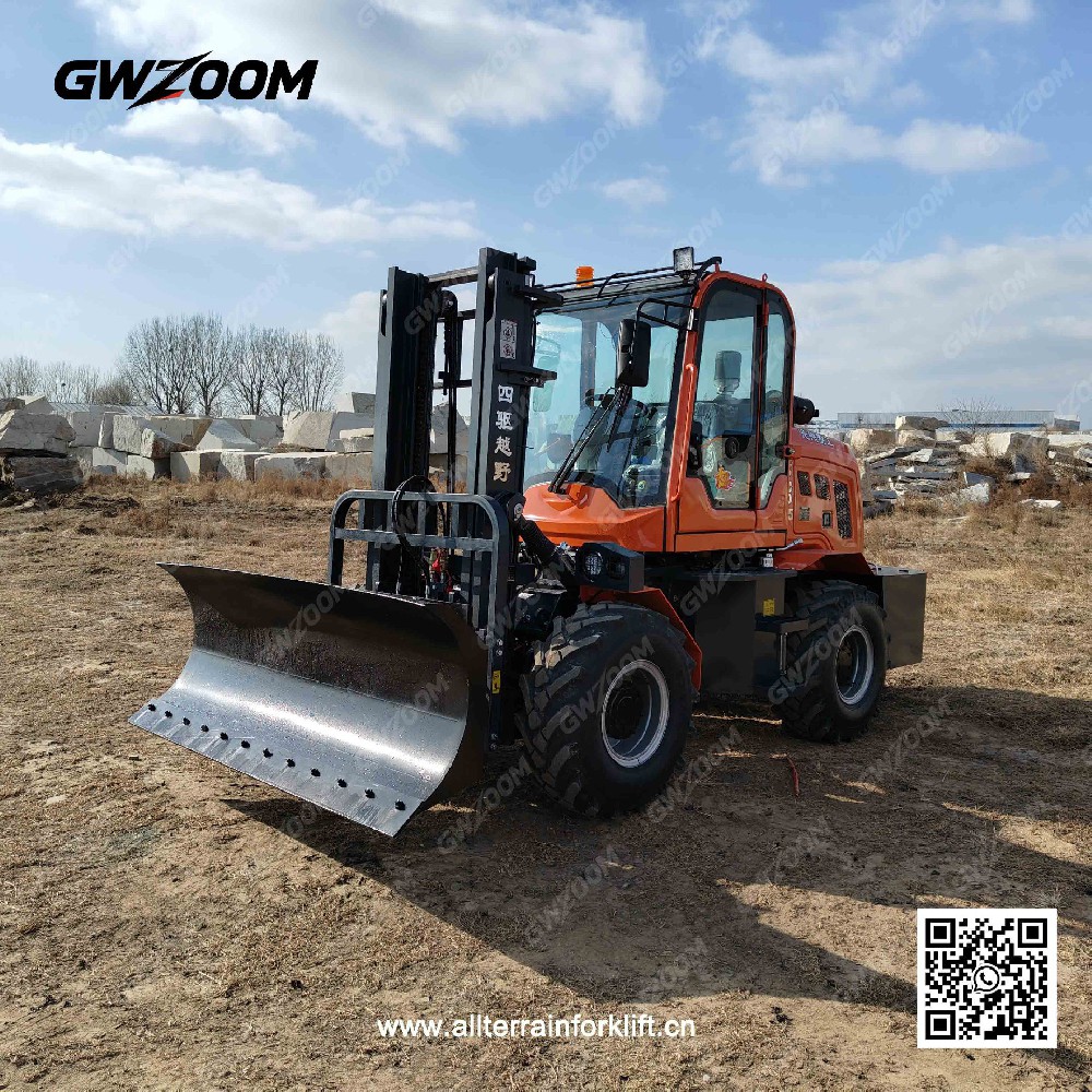 Rough Terrain Forklift with Snow Blade